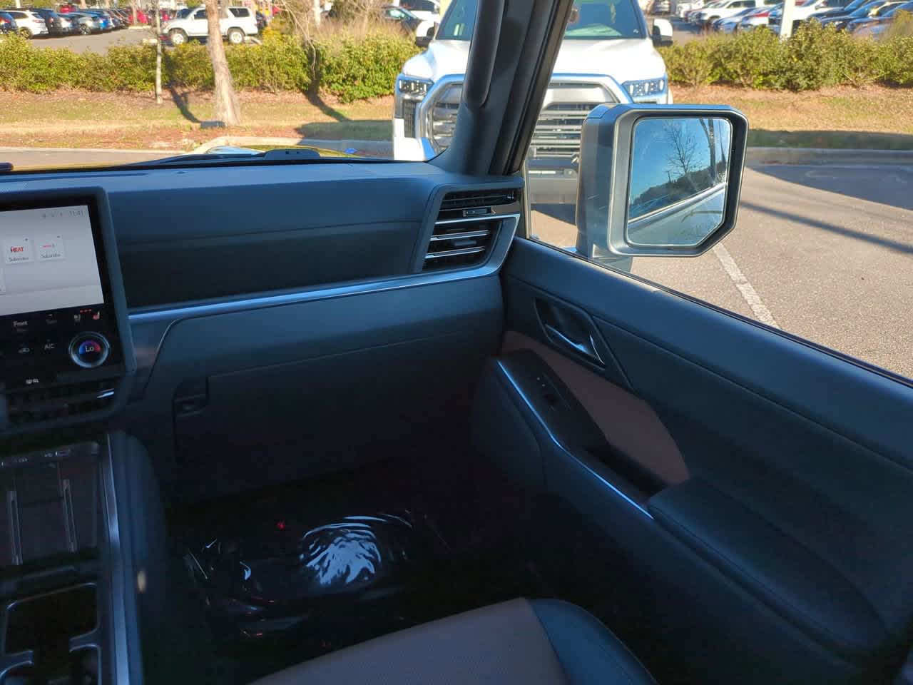 Thumbnail: 2024 Lexus GX - 16