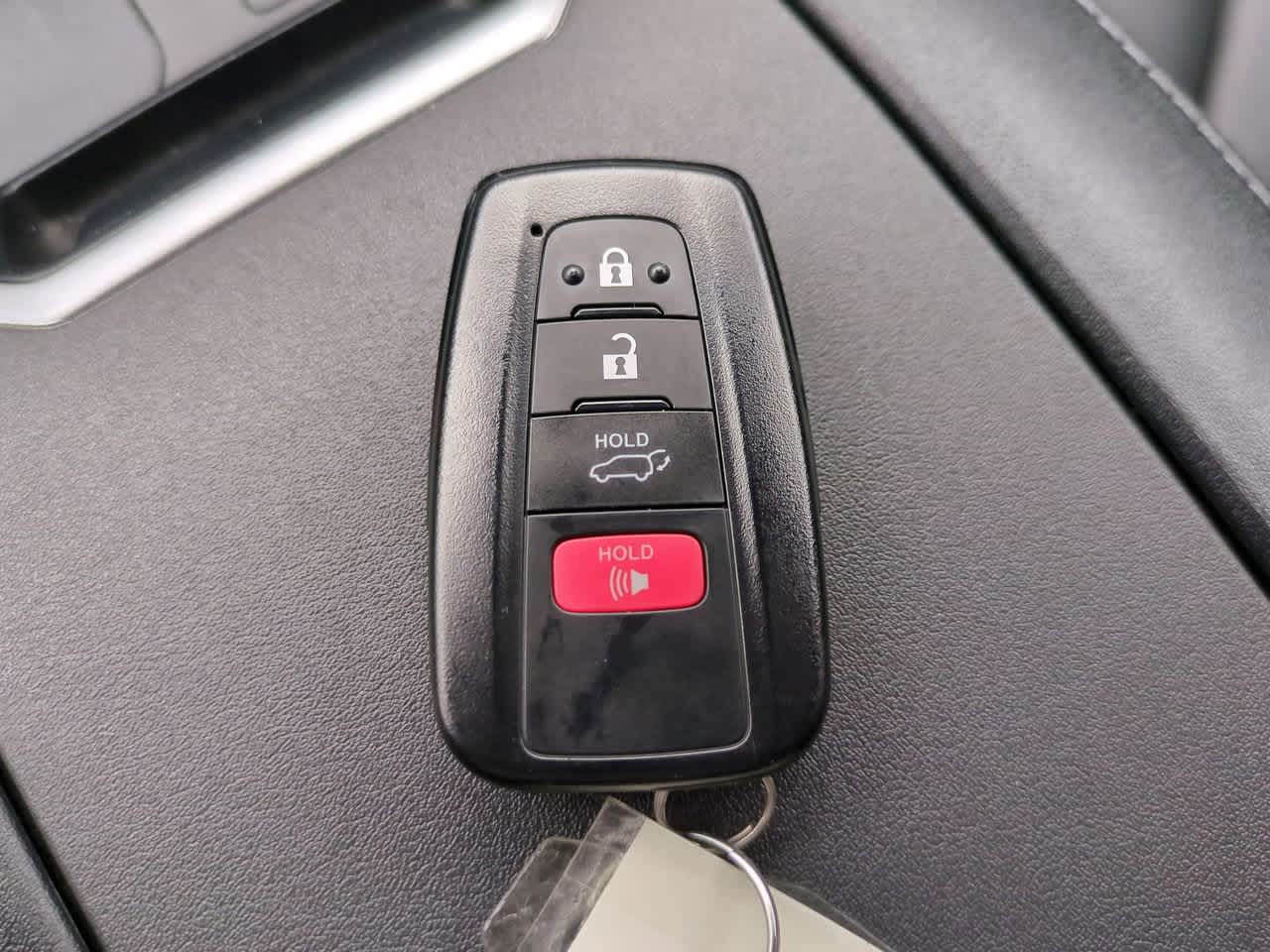 Thumbnail: 2023 Toyota Highlander - 29