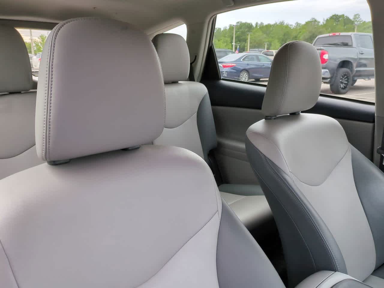 Thumbnail: 2015 Toyota Prius v - 7