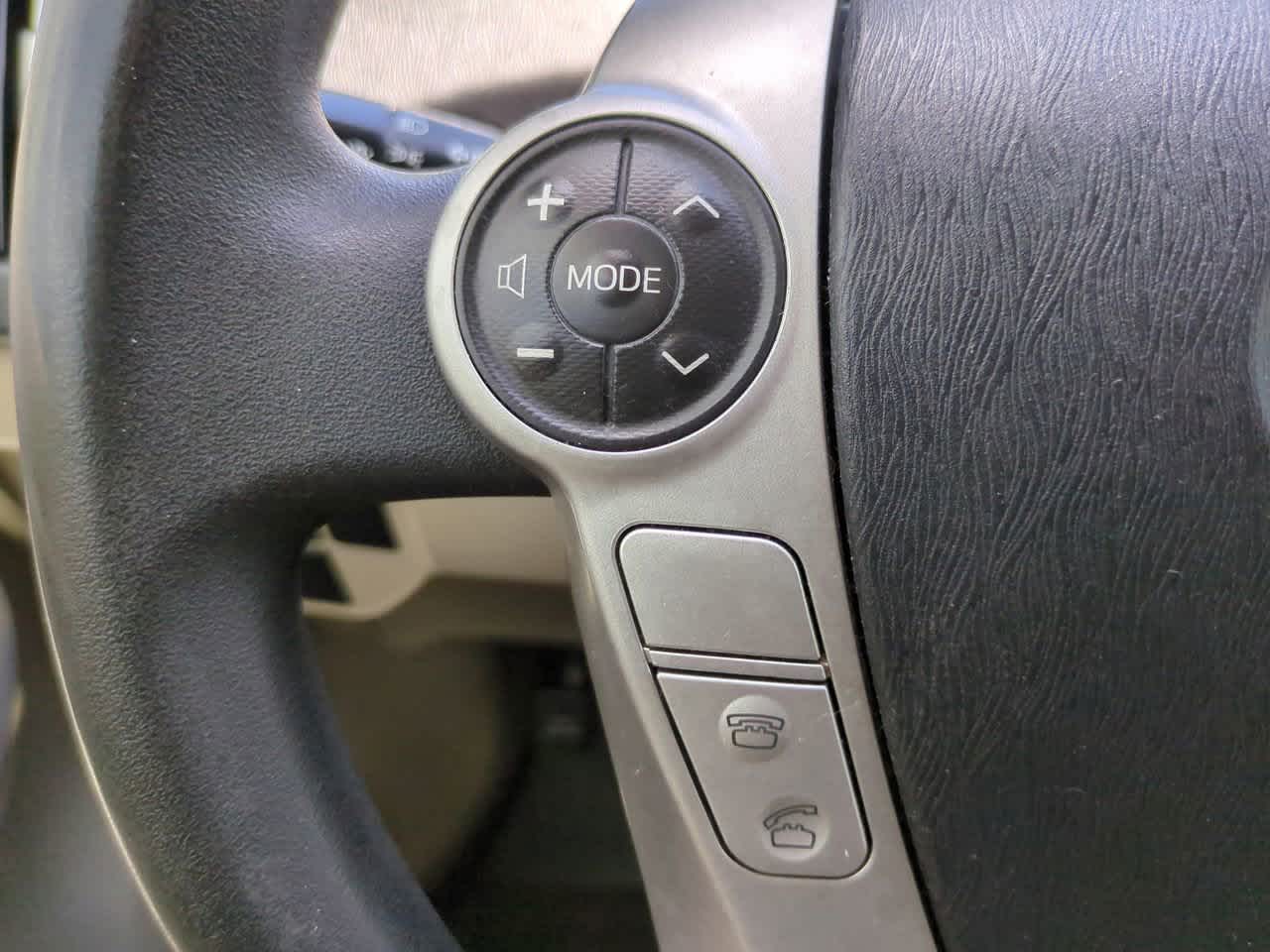Thumbnail: 2012 Toyota Prius - 21