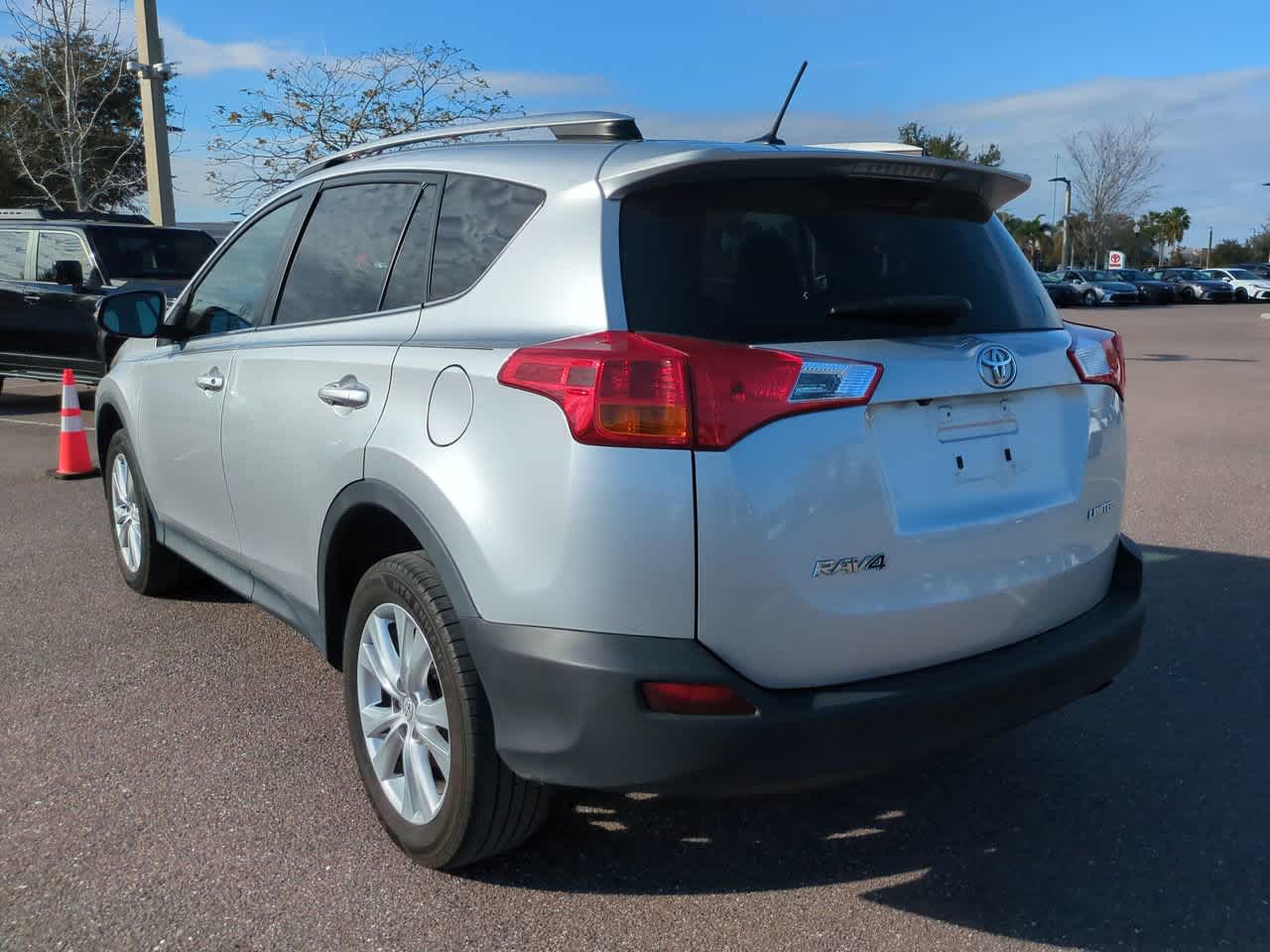Thumbnail: 2014 Toyota RAV4 - 4
