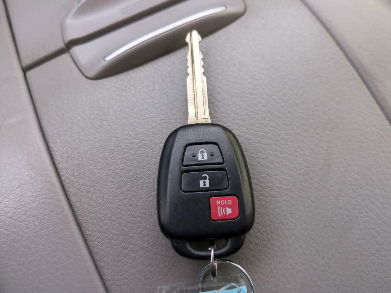 Thumbnail: 2018 Toyota Highlander - 26