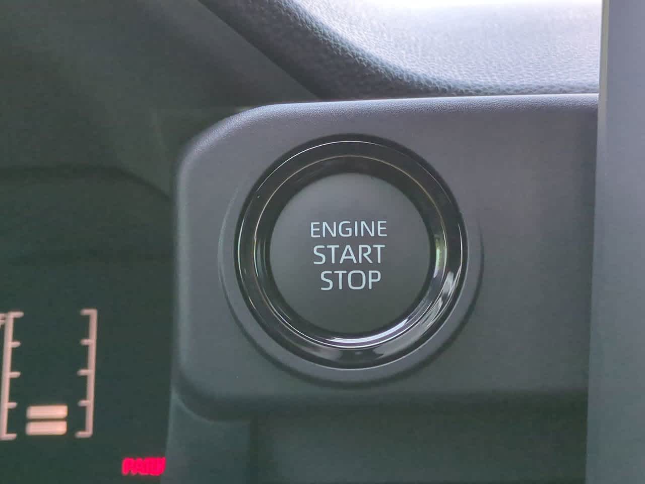 2025 Toyota Tacoma SR5 24