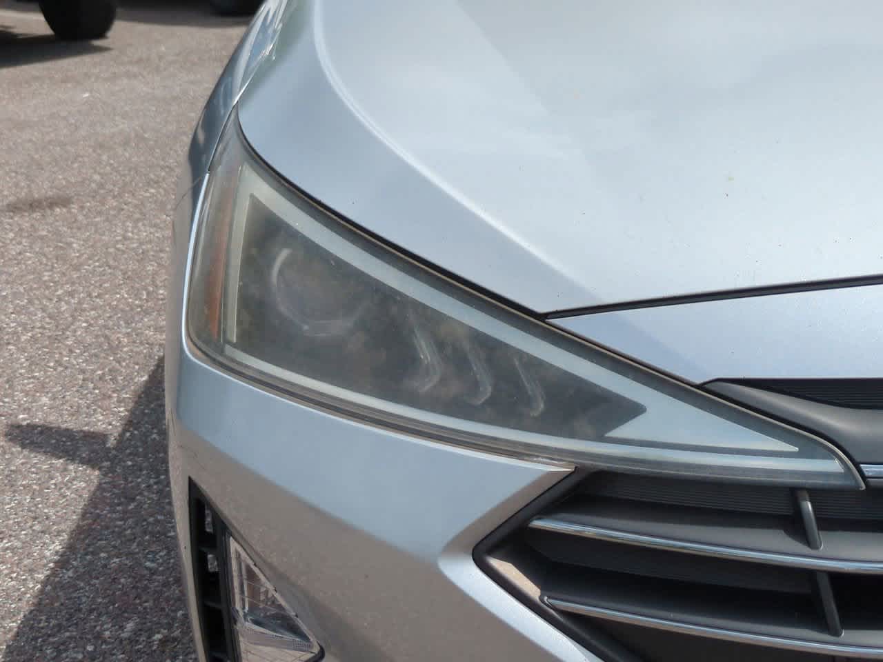 Thumbnail: 2019 Hyundai Elantra - 10