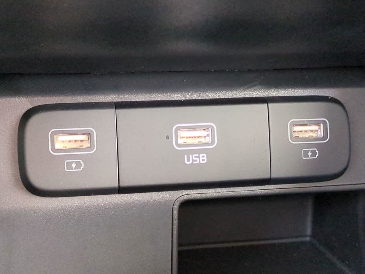 2023 Kia Sorento LX 21