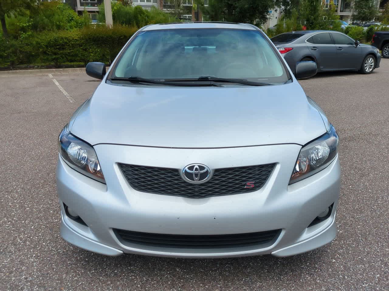 Thumbnail: 2010 Toyota Corolla - 9