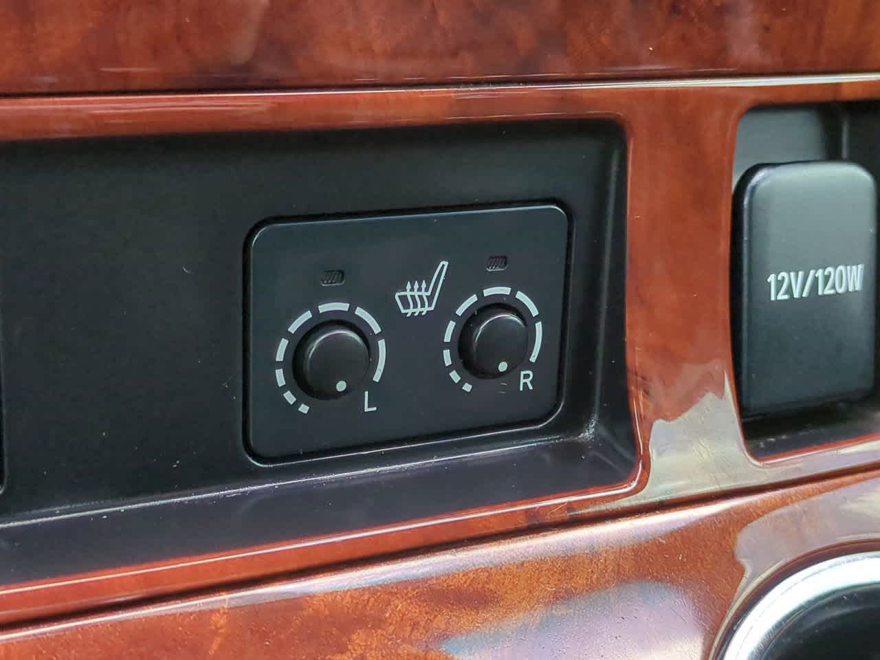 Thumbnail: 2011 Toyota Highlander - 23