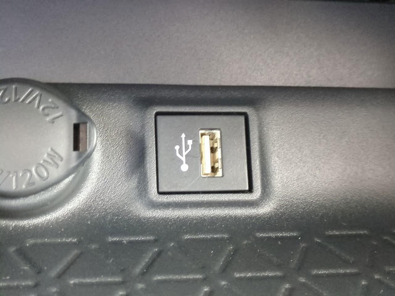 Thumbnail: 2025 Toyota RAV4 - 21