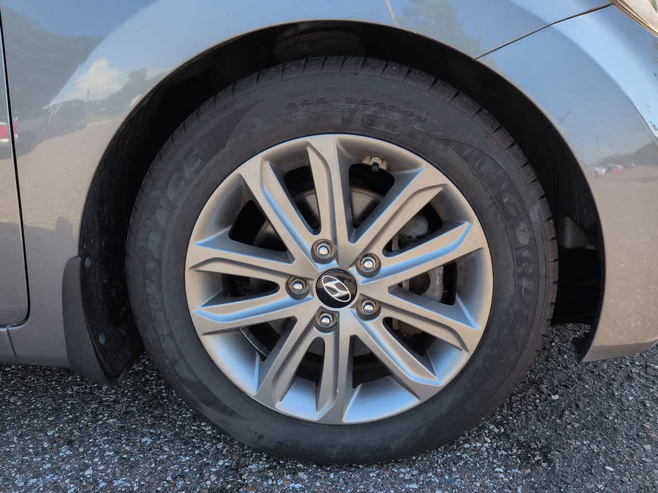 Thumbnail: 2014 Hyundai Elantra - 11
