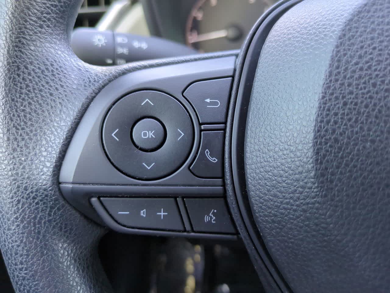 Thumbnail: 2023 Toyota Corolla Cross - 22