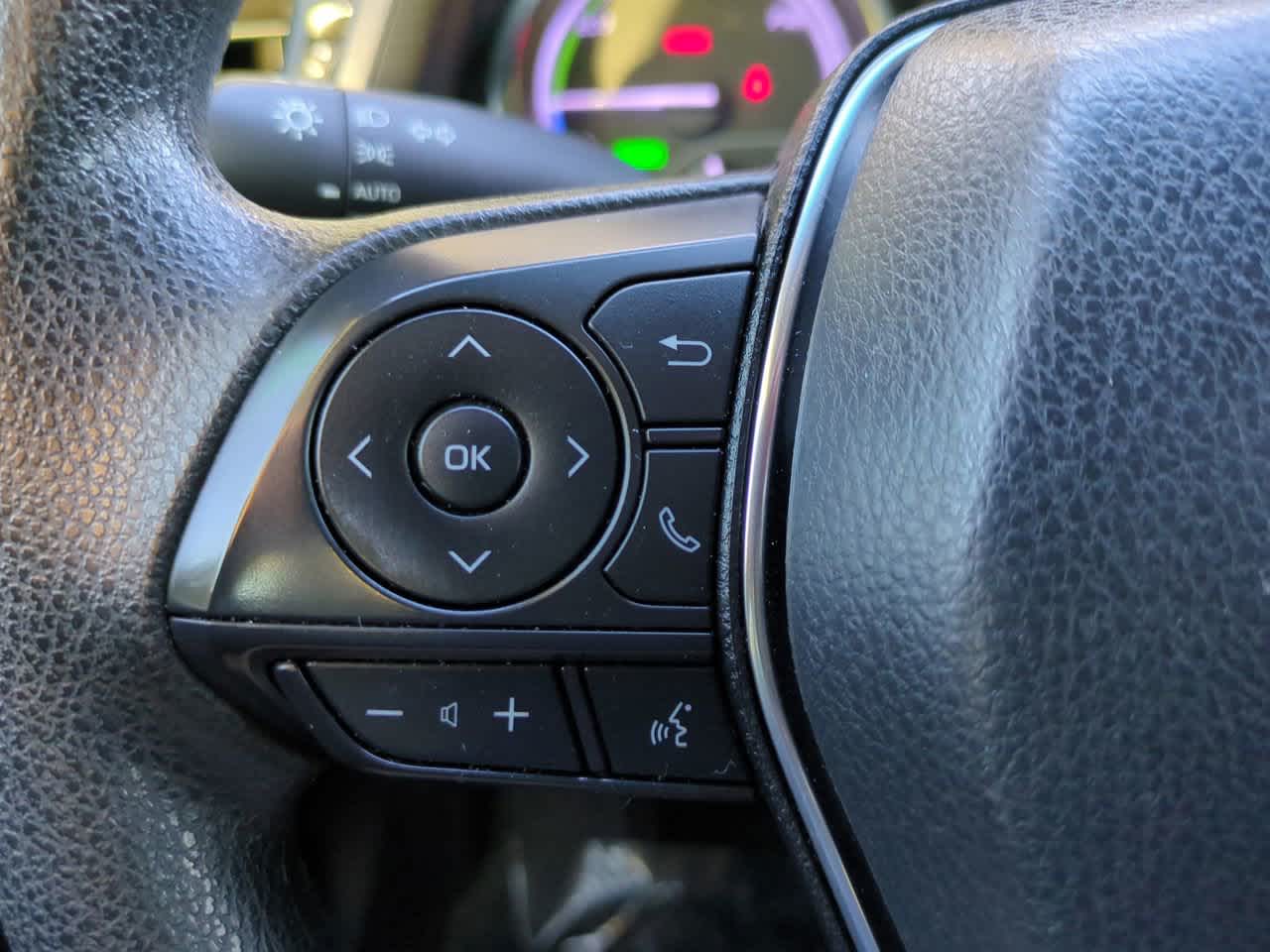 Thumbnail: 2019 Toyota Camry - 22