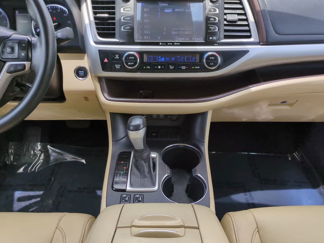 Thumbnail: 2017 Toyota Highlander - 19