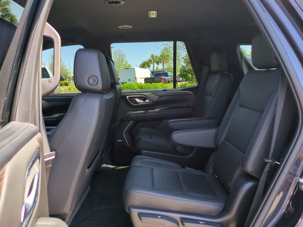 Thumbnail: 2022 Chevrolet Tahoe - 14