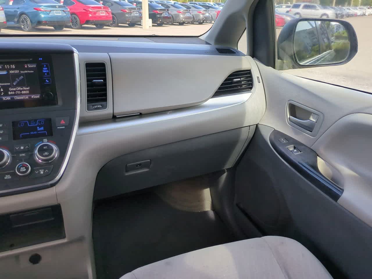 Thumbnail: 2015 Toyota Sienna - 16