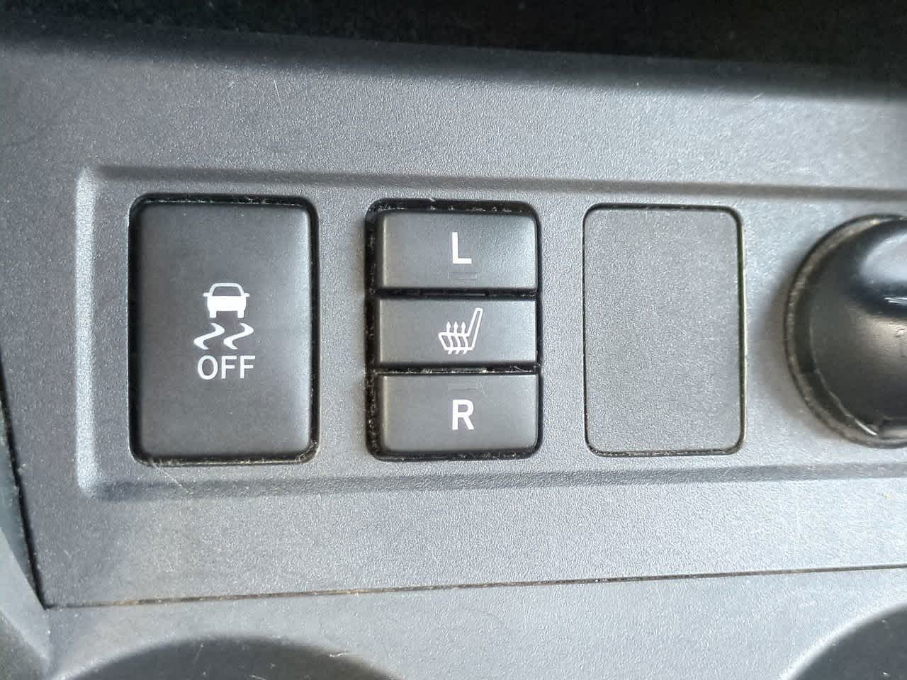 Thumbnail: 2009 Toyota RAV4 - 21