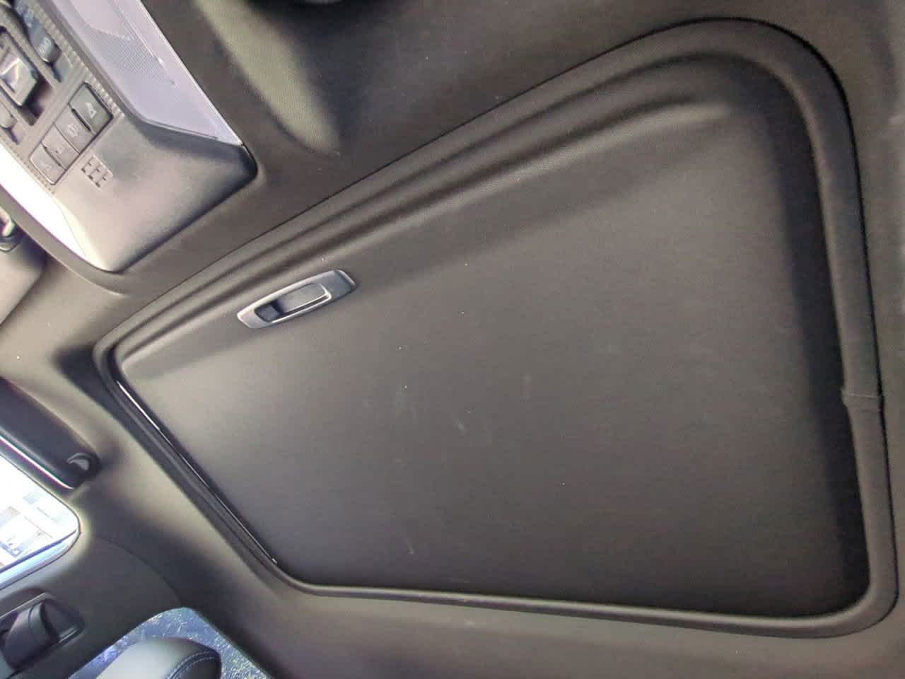 Thumbnail: 2019 Toyota RAV4 - 19