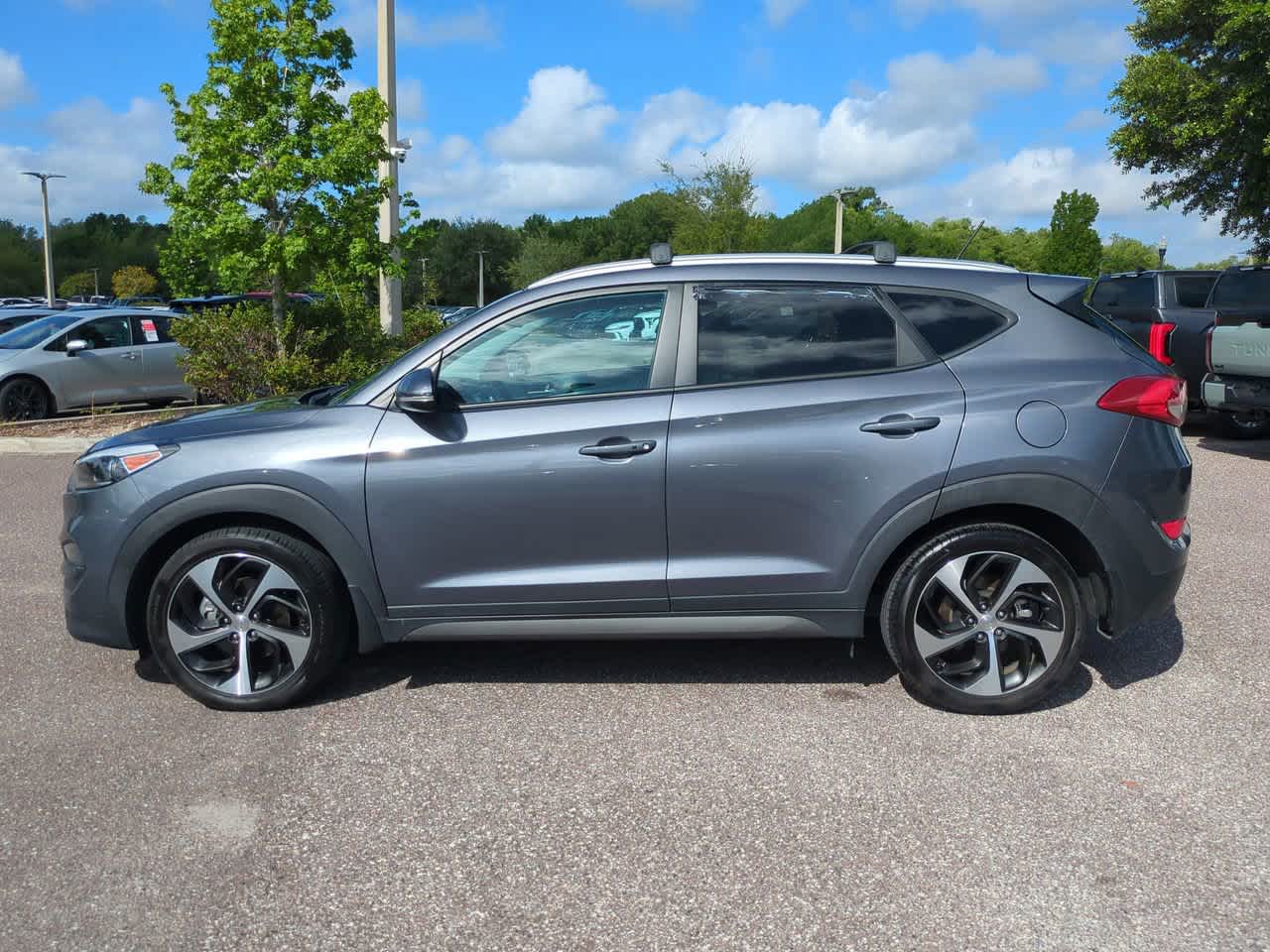 Thumbnail: 2016 Hyundai Tucson - 3
