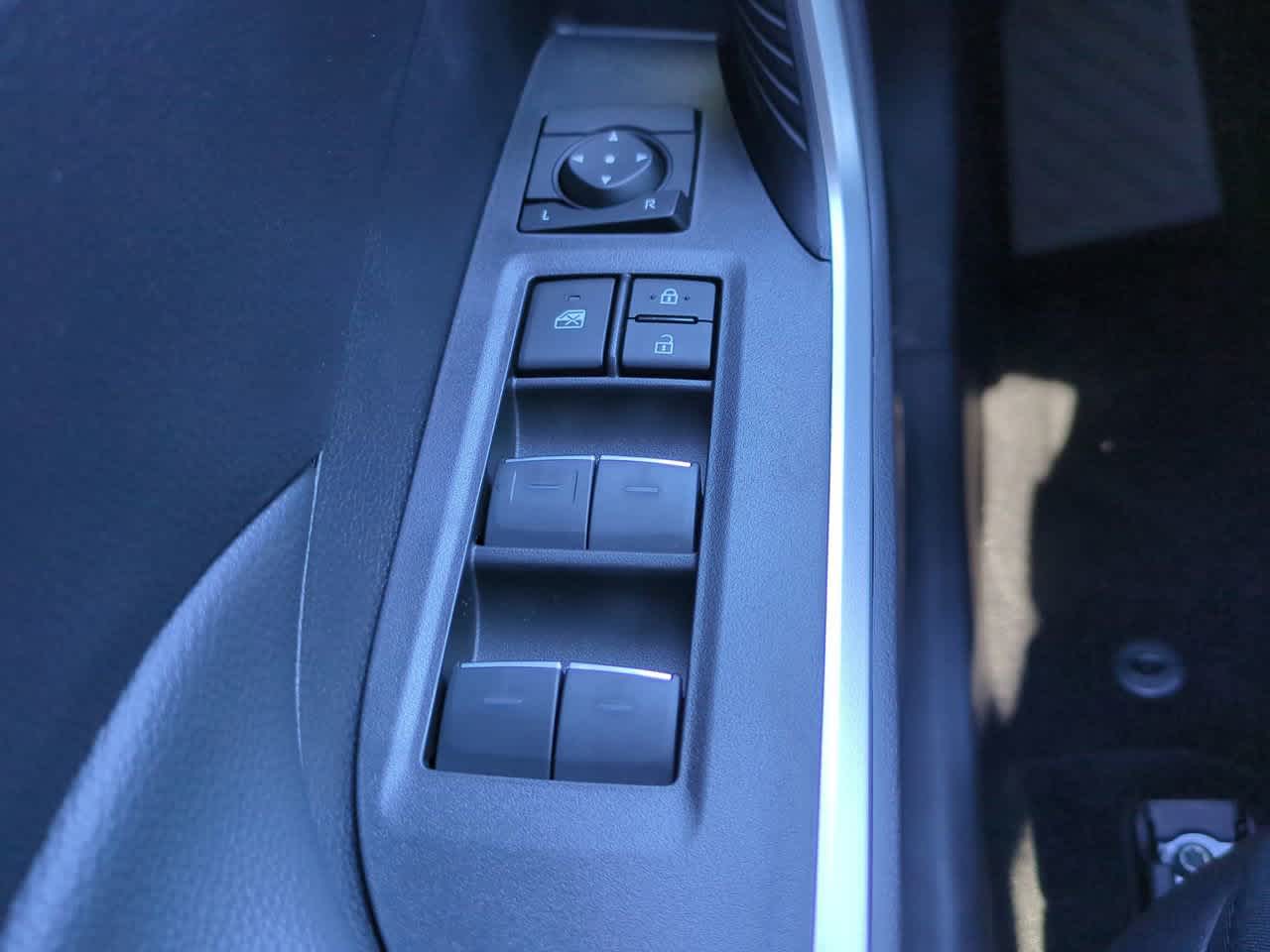 Thumbnail: 2025 Toyota RAV4 - 22