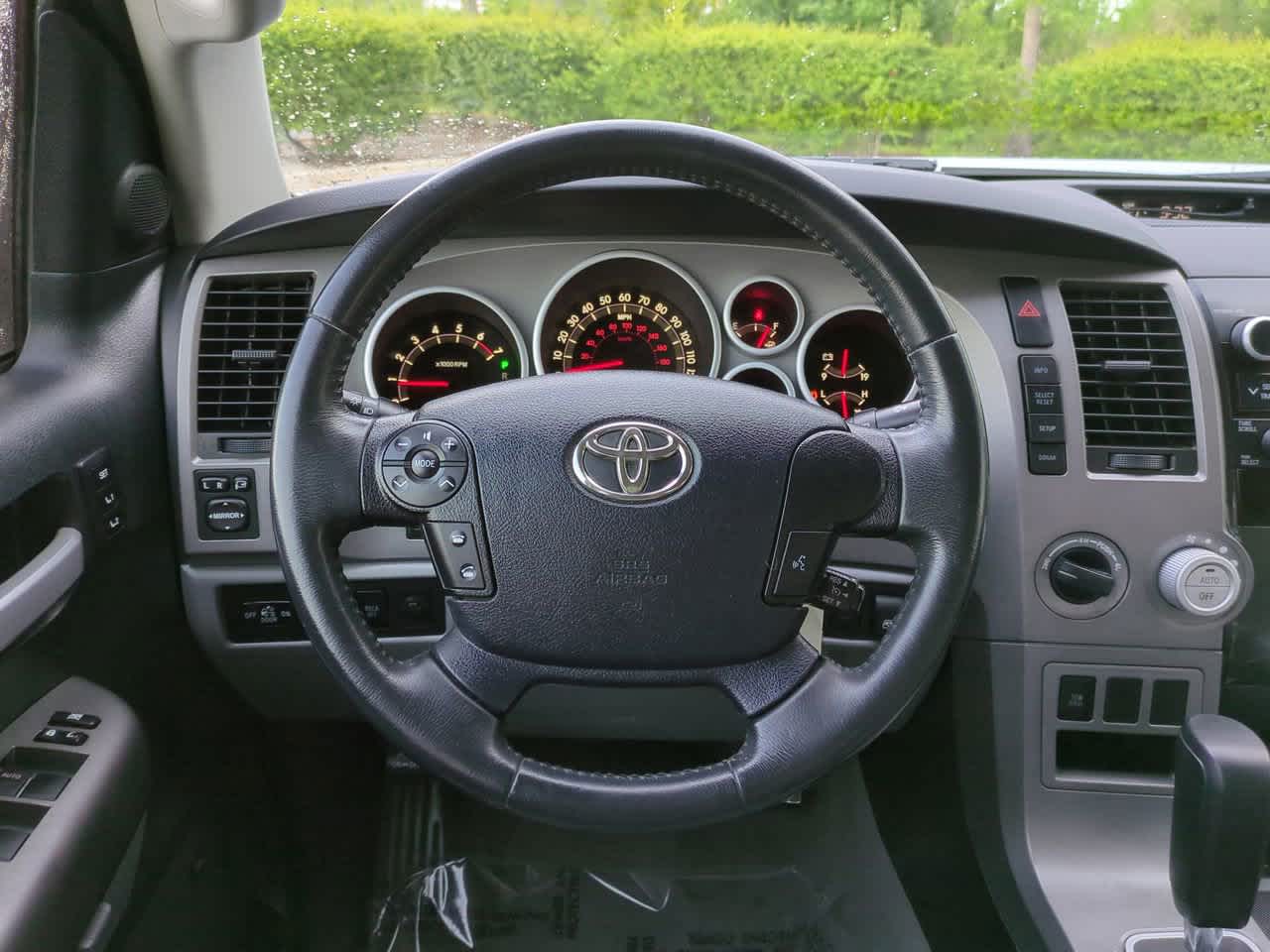 Thumbnail: 2010 Toyota Tundra - 15