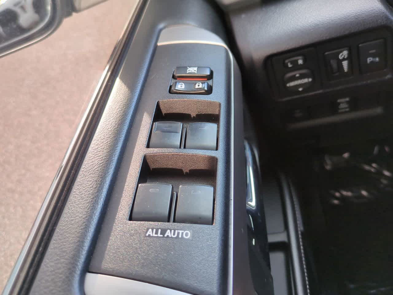 Thumbnail: 2016 Toyota 4Runner - 24