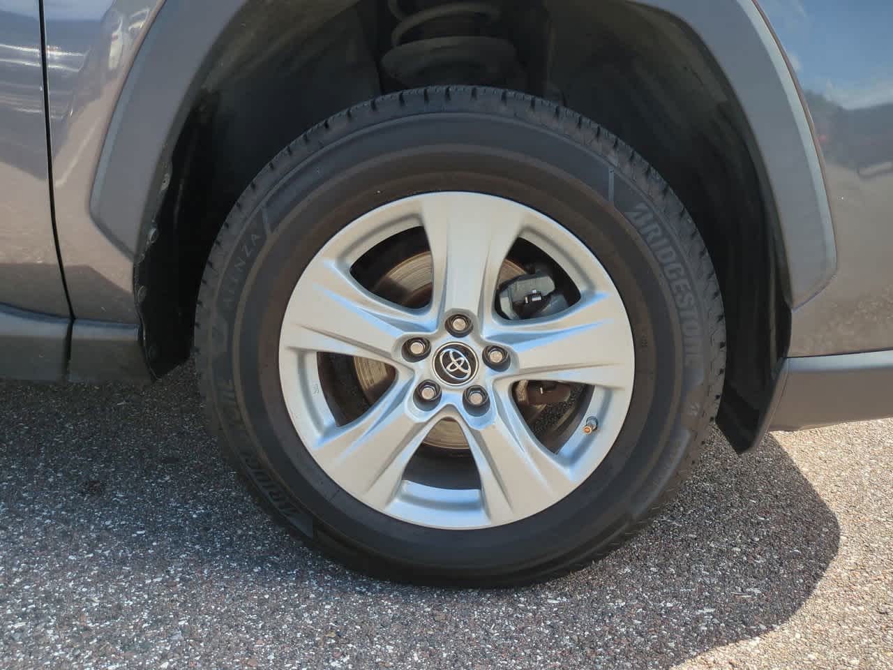 Thumbnail: 2019 Toyota RAV4 - 11