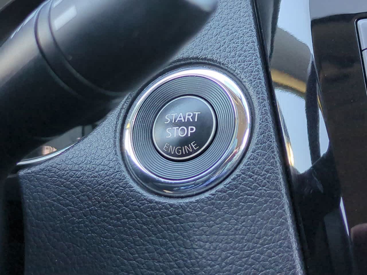 Thumbnail: 2018 Nissan Rogue - 25