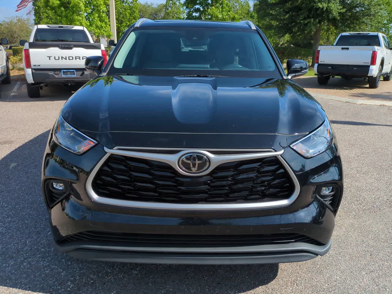 Thumbnail: 2022 Toyota Highlander - 9