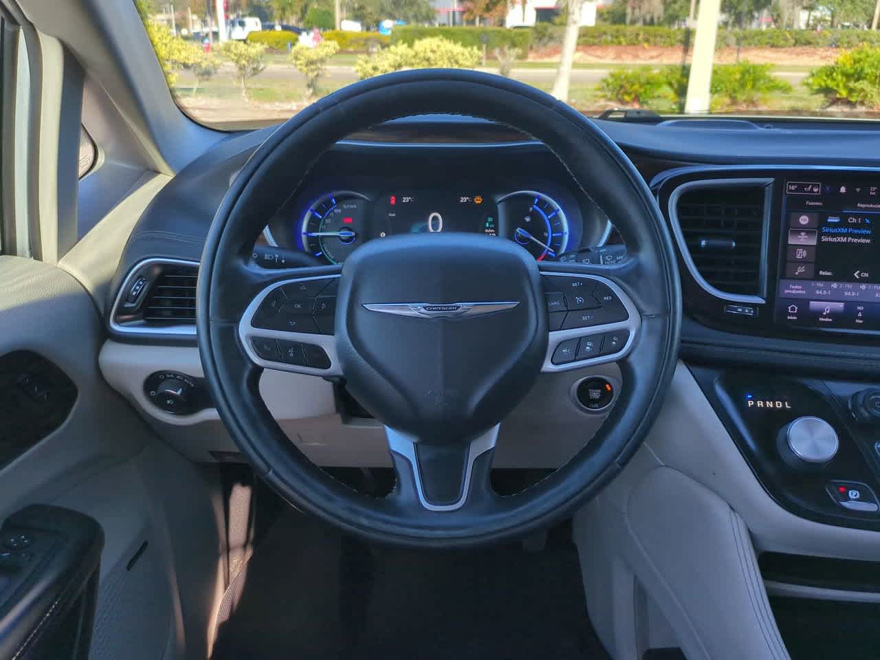 Thumbnail: 2022 Chrysler Pacifica - 16