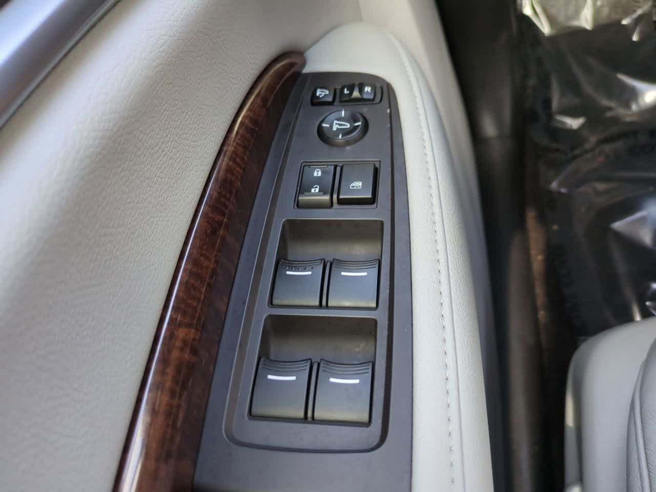 Thumbnail: 2017 Acura MDX - 24