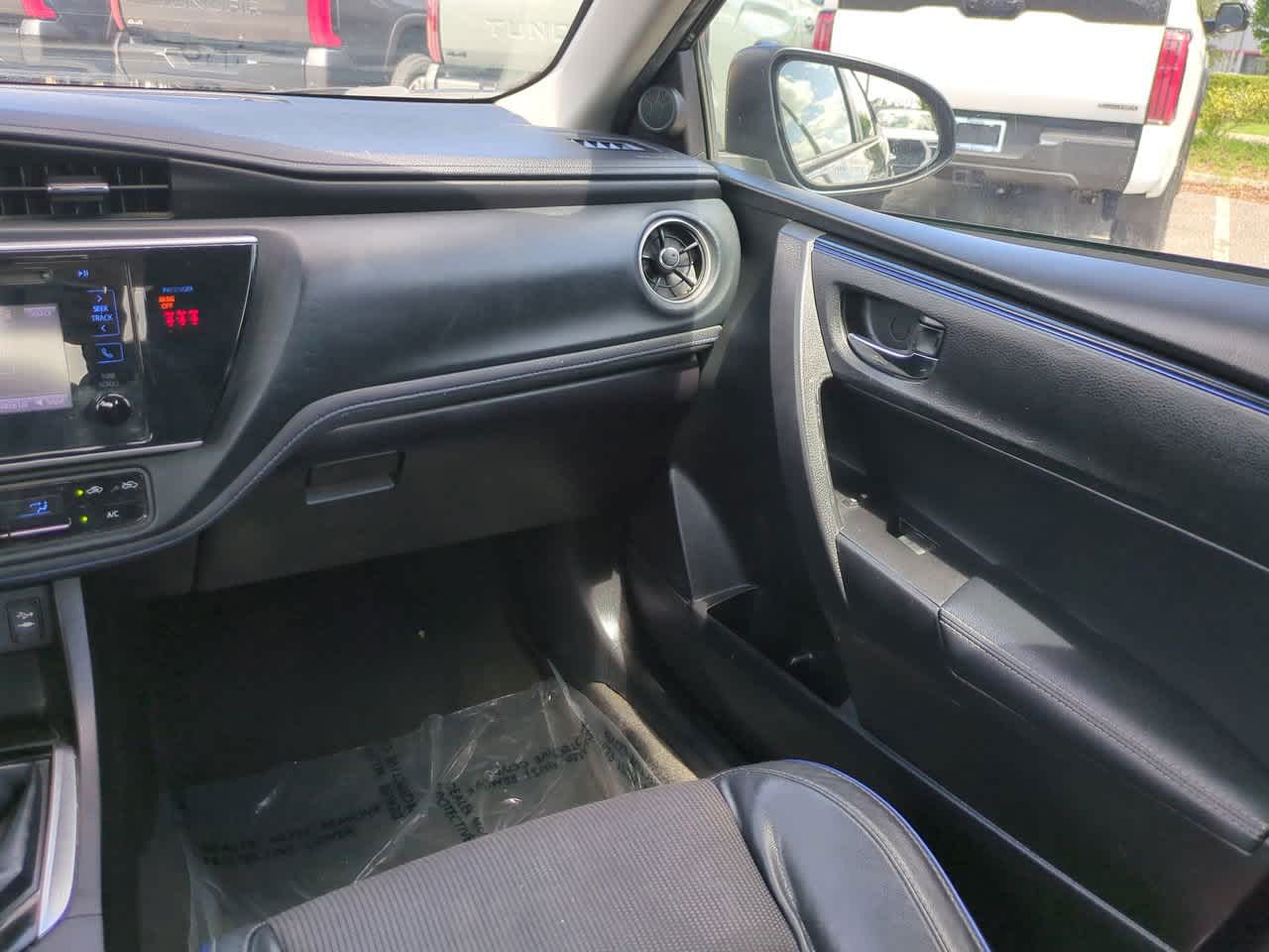 Thumbnail: 2018 Toyota Corolla - 16