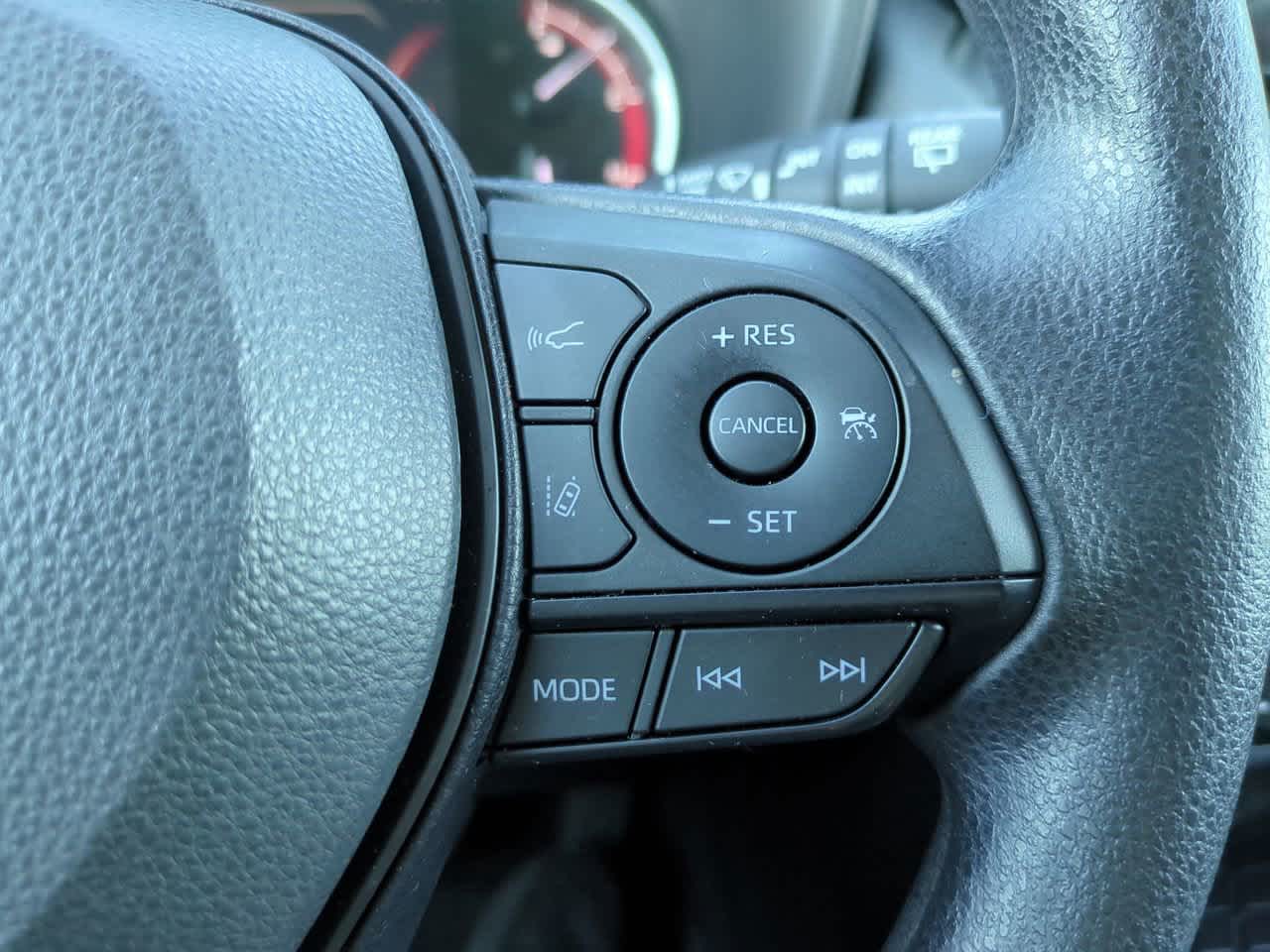 Thumbnail: 2023 Toyota RAV4 - 23