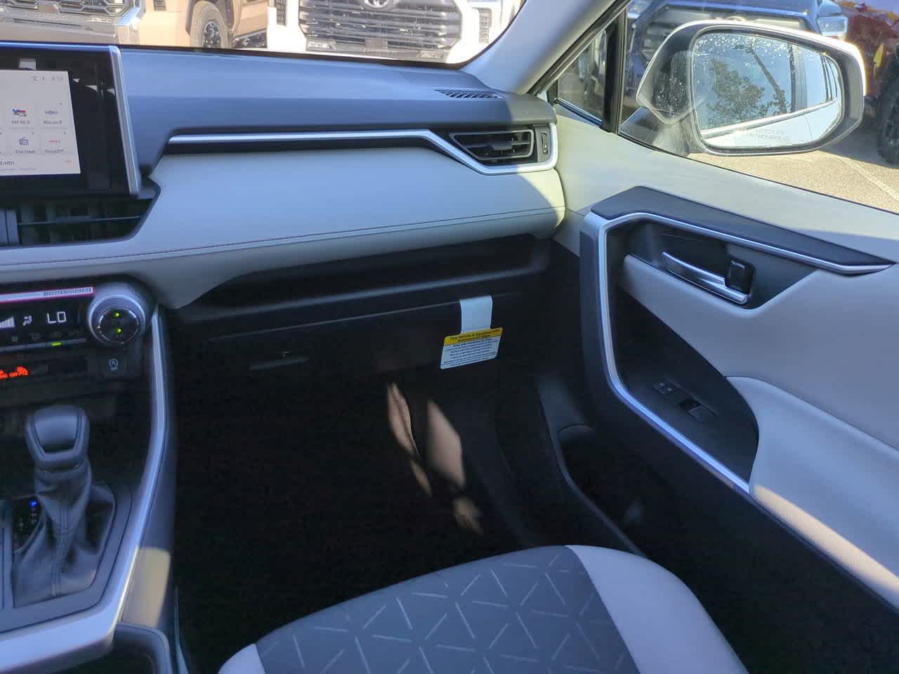 Thumbnail: 2025 Toyota RAV4 - 16