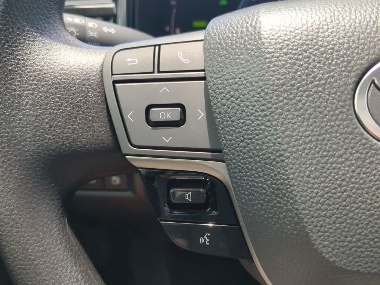 2025 Toyota Camry LE 23