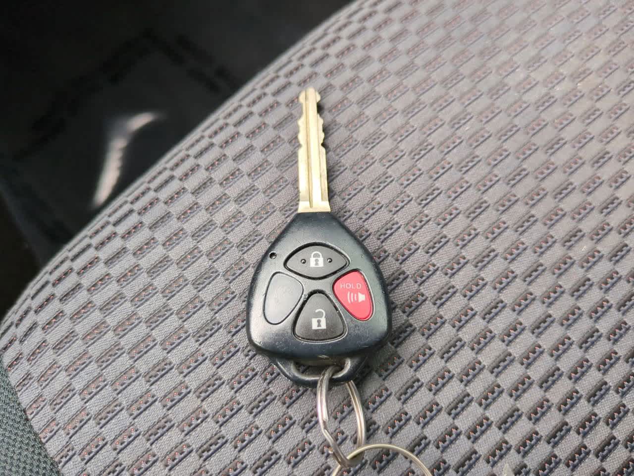 Thumbnail: 2011 Toyota RAV4 - 25