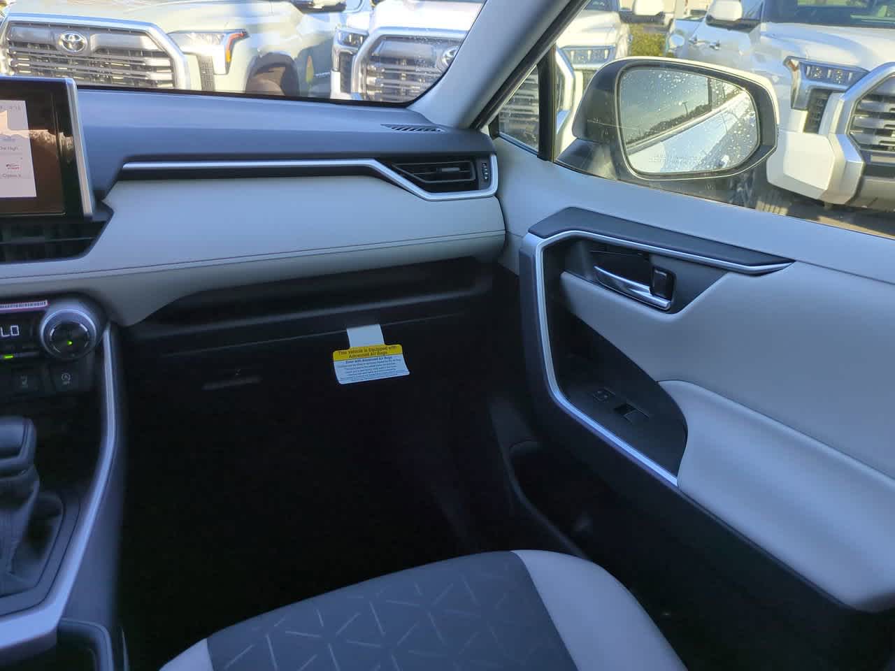 Thumbnail: 2025 Toyota RAV4 - 16