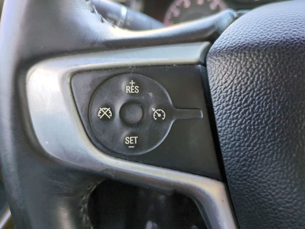 Thumbnail: 2017 GMC Acadia - 24