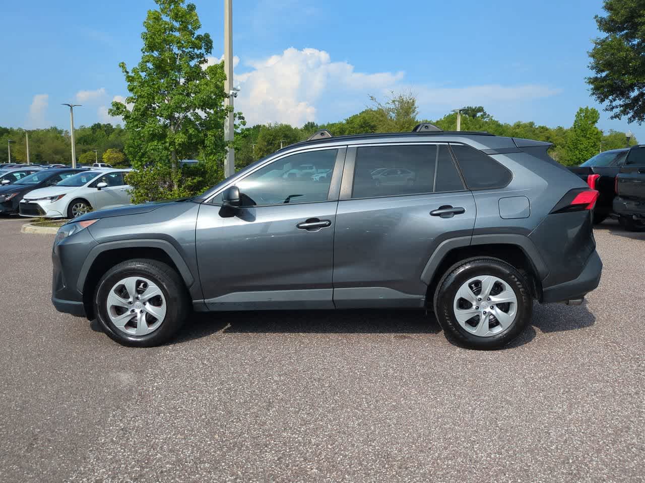 Thumbnail: 2021 Toyota RAV4 - 3