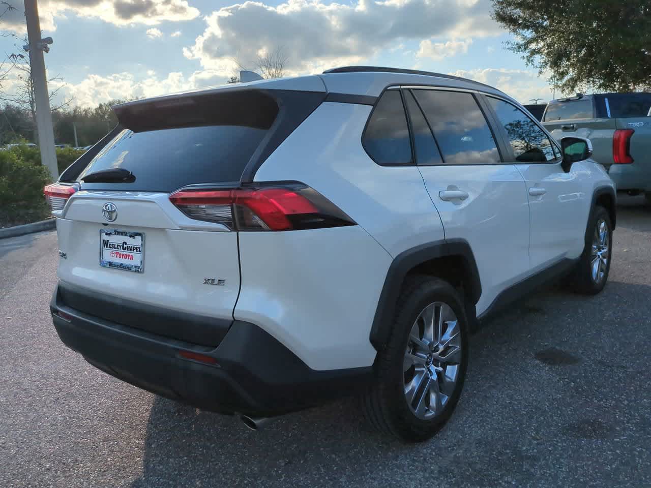 Thumbnail: 2021 Toyota RAV4 - 6