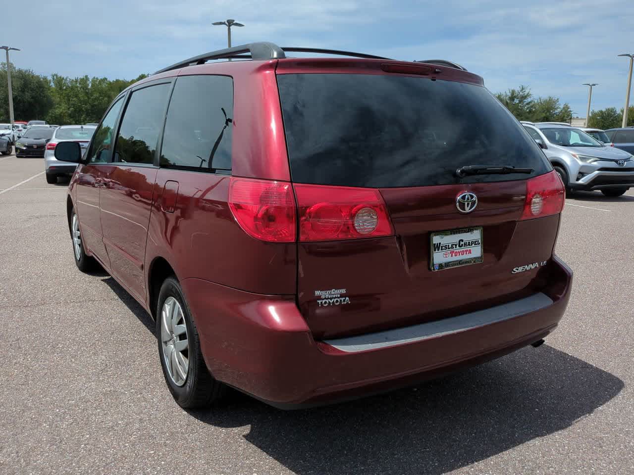 Thumbnail: 2008 Toyota Sienna - 4