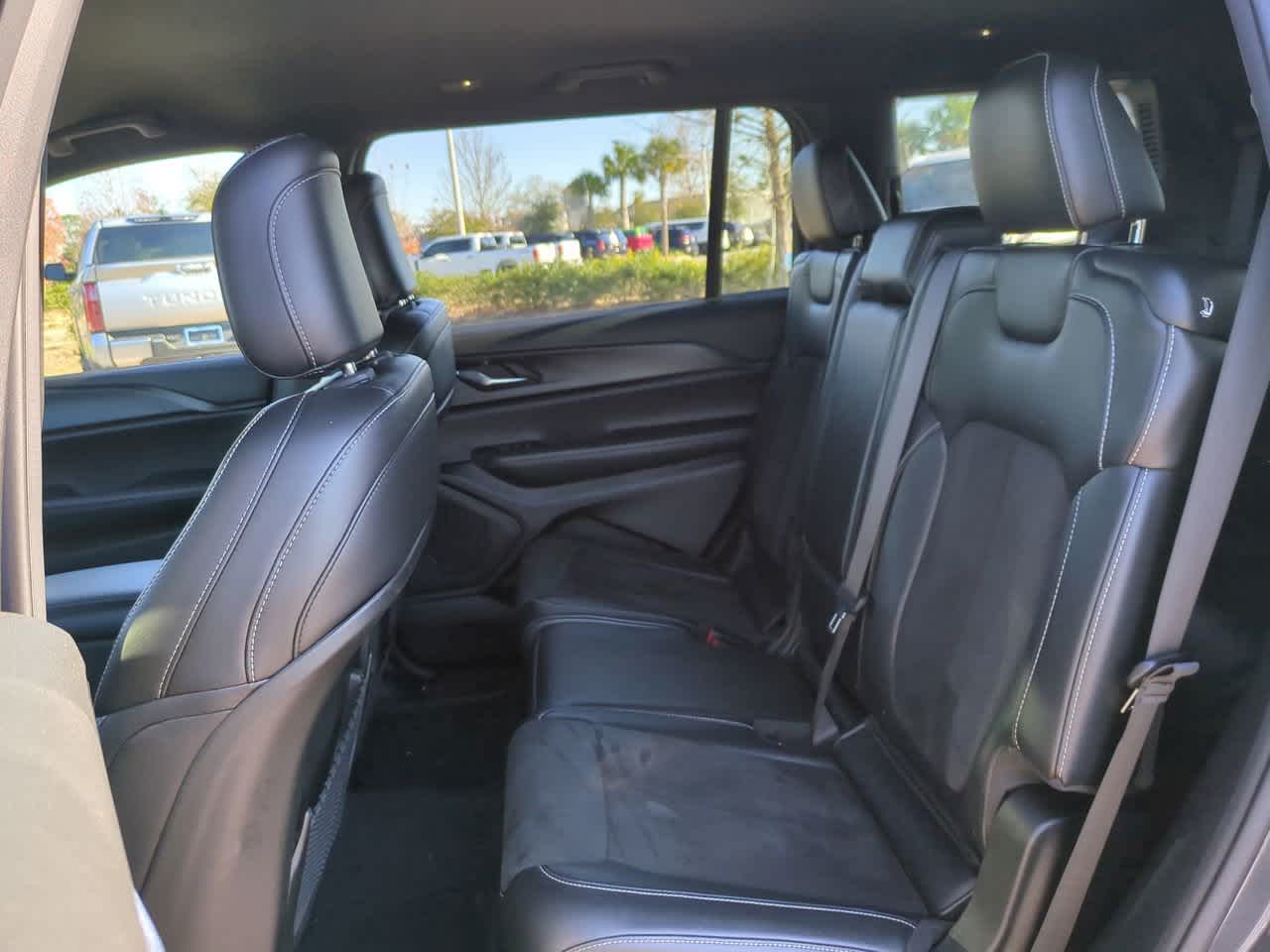 Thumbnail: 2024 Jeep Grand Cherokee L - 14