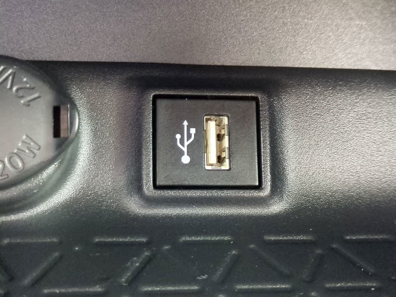 Thumbnail: 2025 Toyota RAV4 - 21