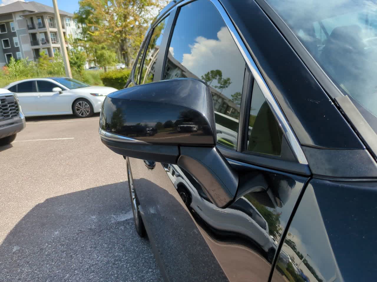 Thumbnail: 2019 Toyota RAV4 - 12