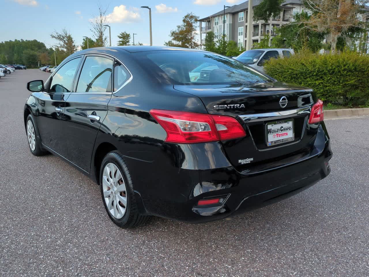 Thumbnail: 2017 Nissan Sentra - 4