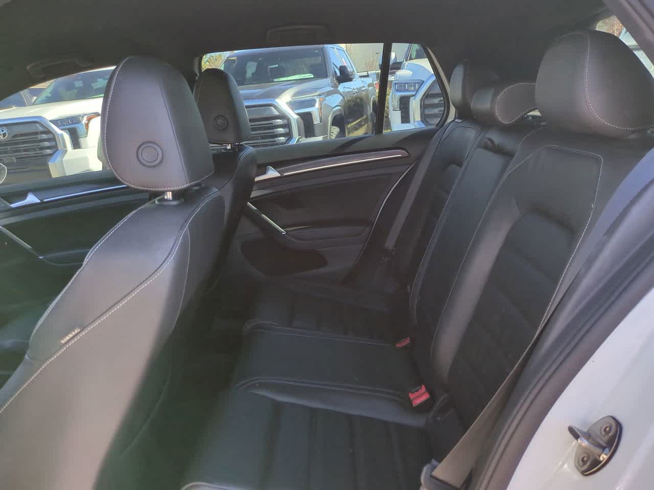 Thumbnail: 2016 Volkswagen Golf - 13