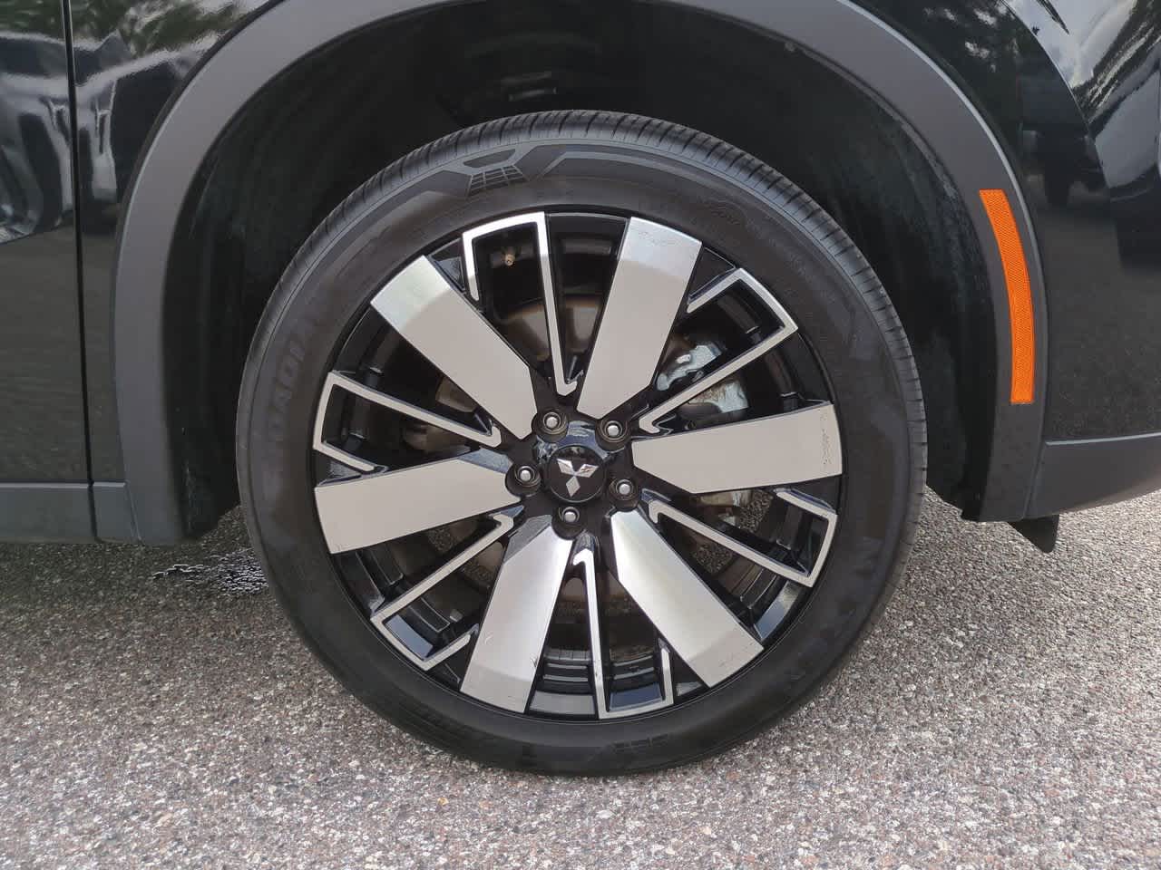 Thumbnail: 2025 Mitsubishi Outlander - 11