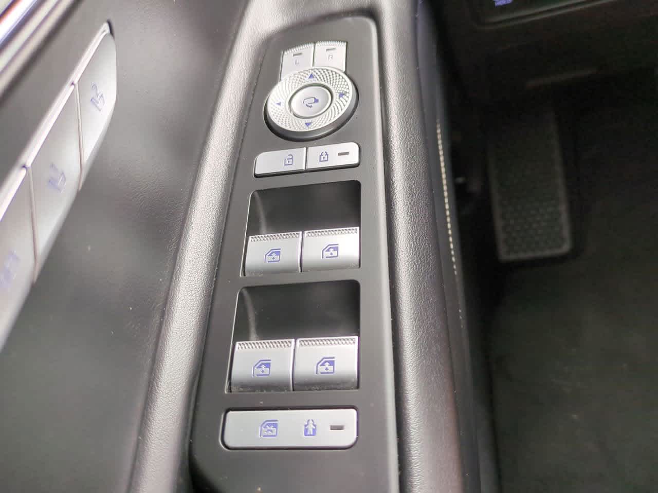 Thumbnail: 2024 Genesis GV80 - 23