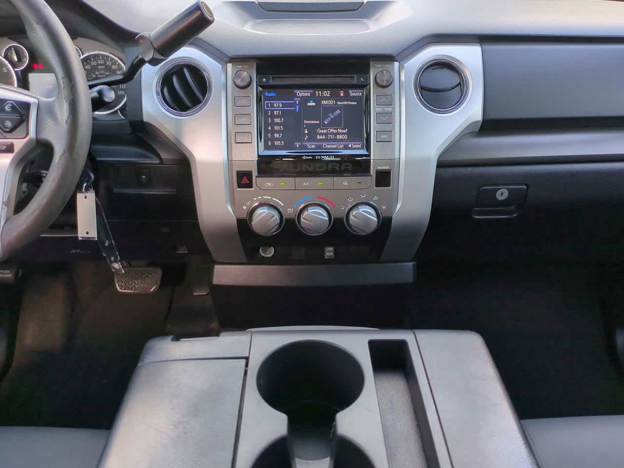 Thumbnail: 2015 Toyota Tundra - 18