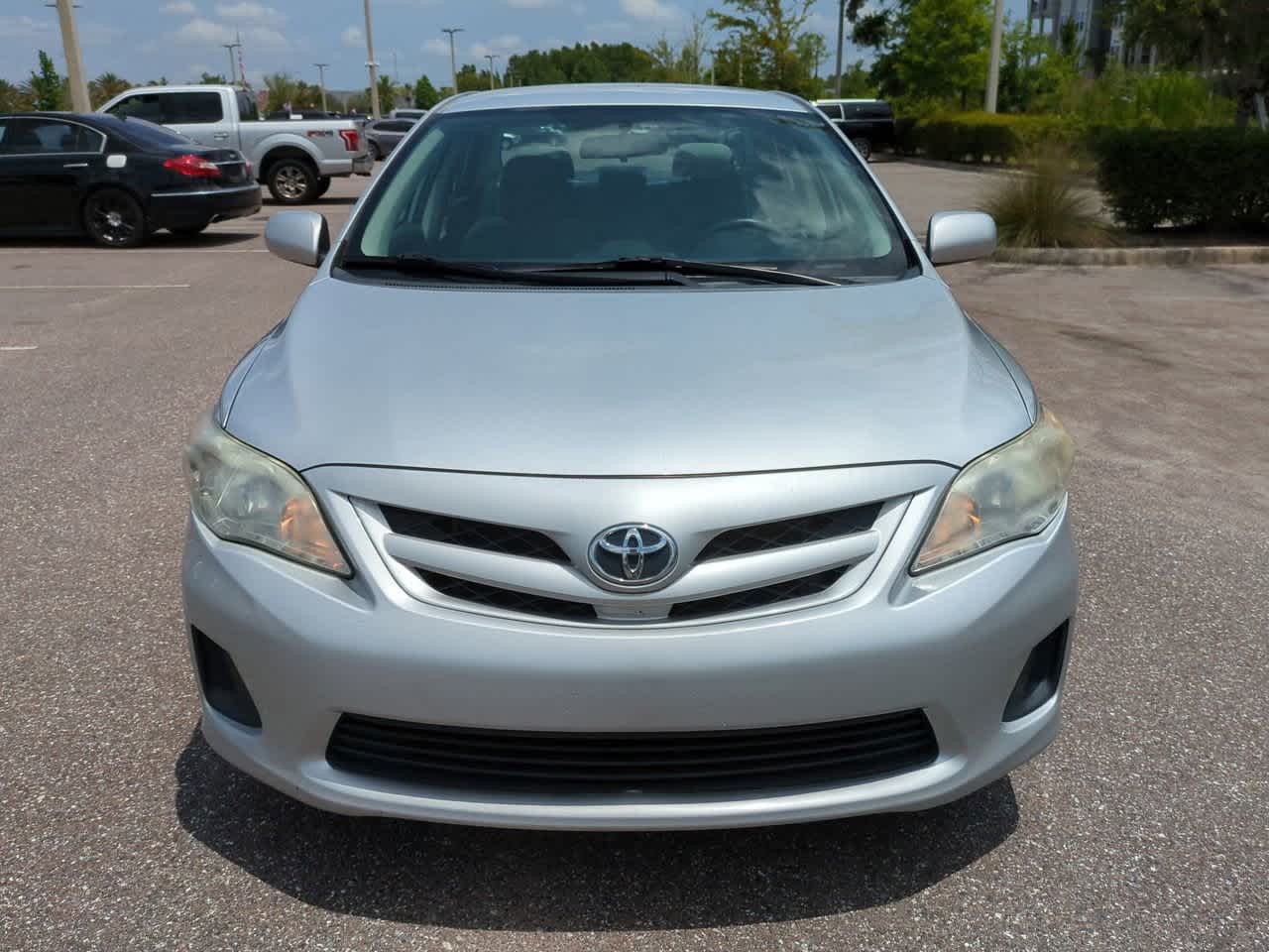 Thumbnail: 2013 Toyota Corolla - 9
