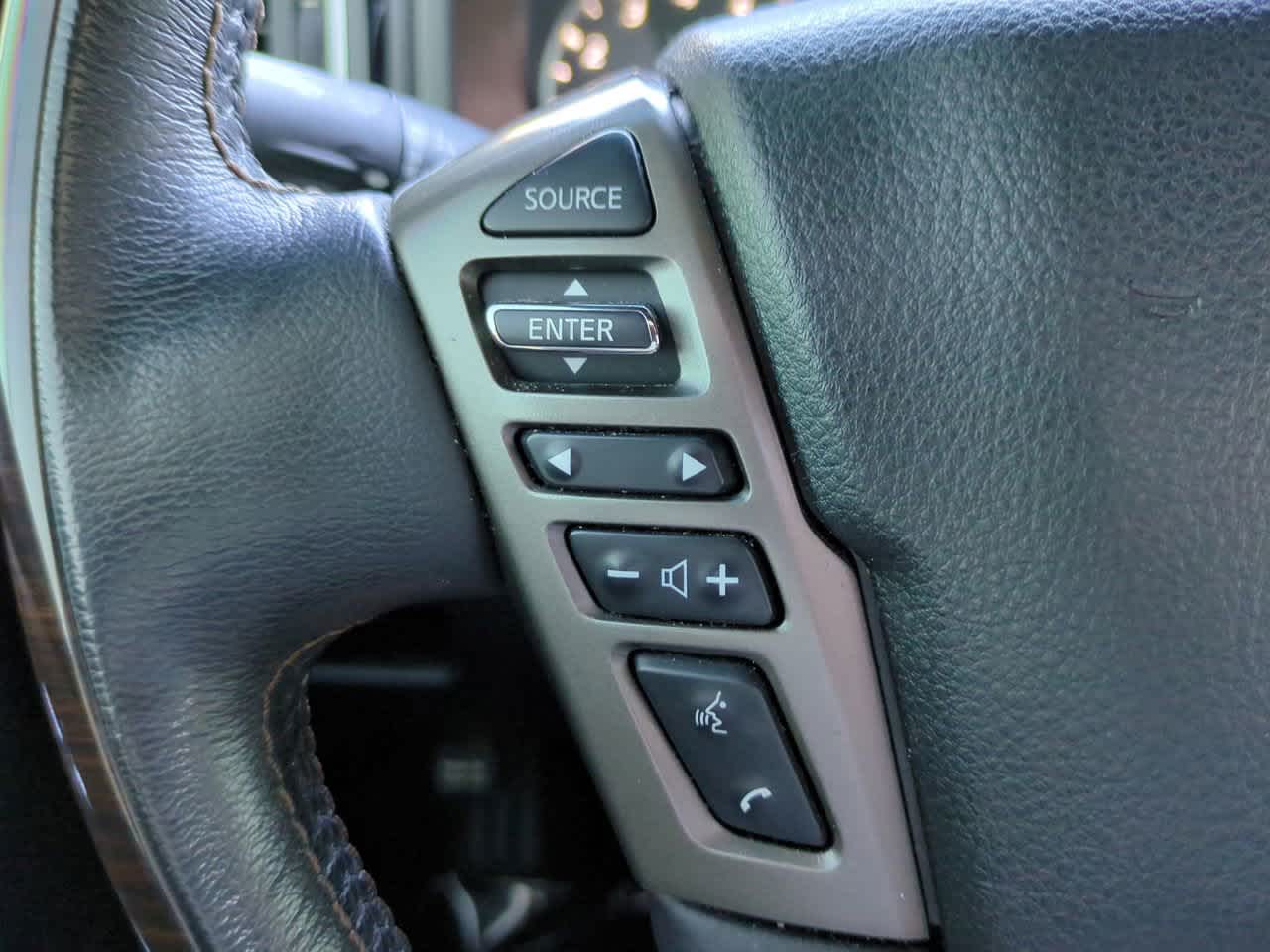 Thumbnail: 2020 Nissan Titan - 25