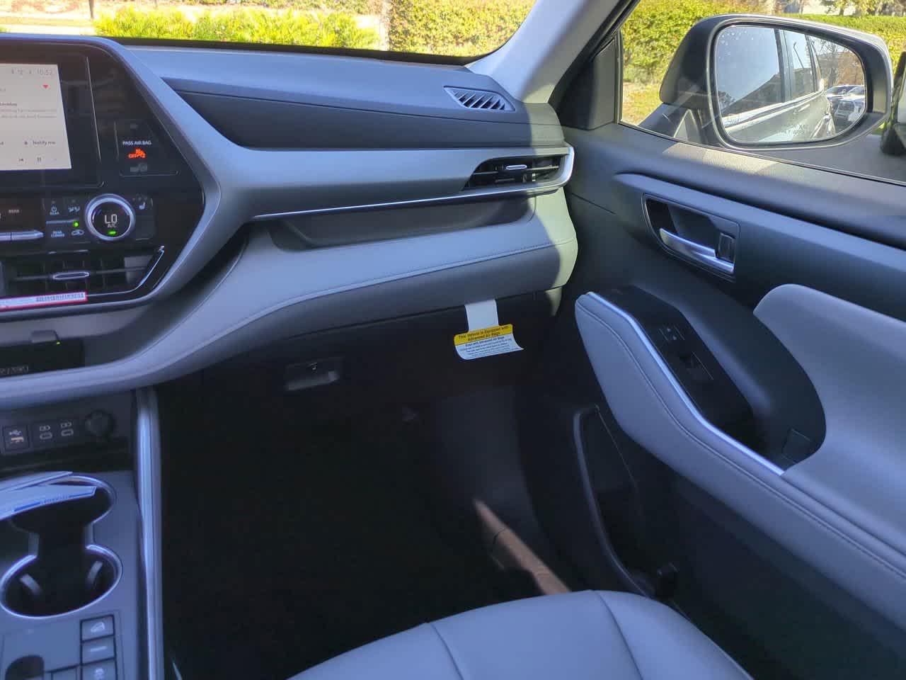 Thumbnail: 2026 Toyota Highlander - 17